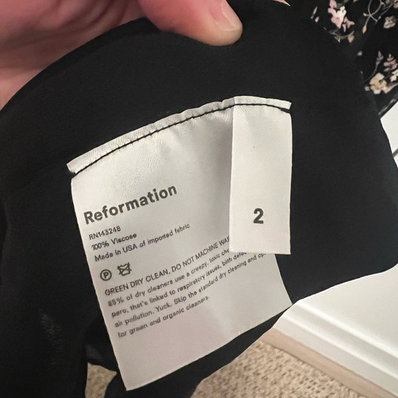 REFORMATION Clarissa Black Floral Print MARNIE Slit Crepe Midi Dress 2 - Picture 7 of 7